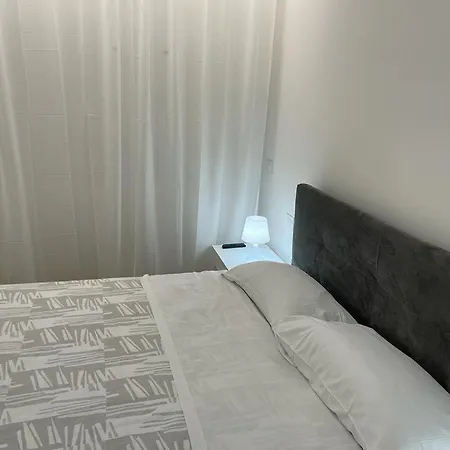 Imhome - Dante * Milan